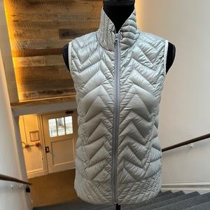 🌸 Electric Yoga's ultralight Puffer Vest Women’s Gray